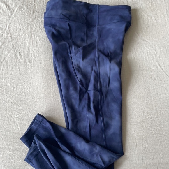 Lululemon tye dye Leggings - Picture 2 of 4